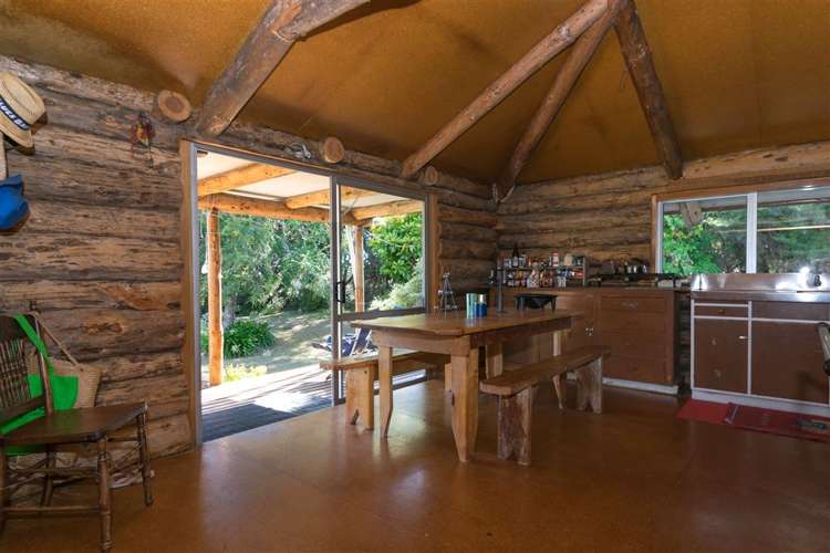 29 Awaroa Inlet Awaroa Bay_25