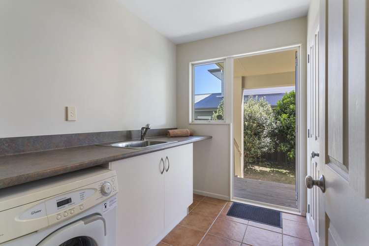 301 Beach Road Whangamata_28