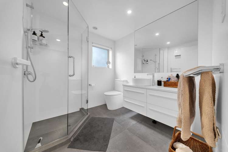 1/76 Wairoa Road Narrow Neck_6