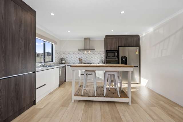 1/11 Gazeley Avenue Silverdale_3