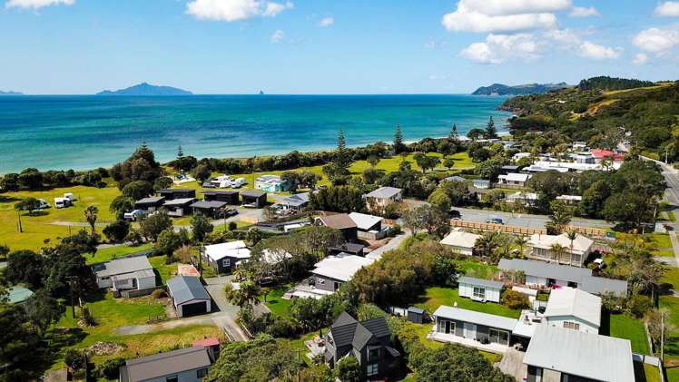 841 Cove Road Waipu_11