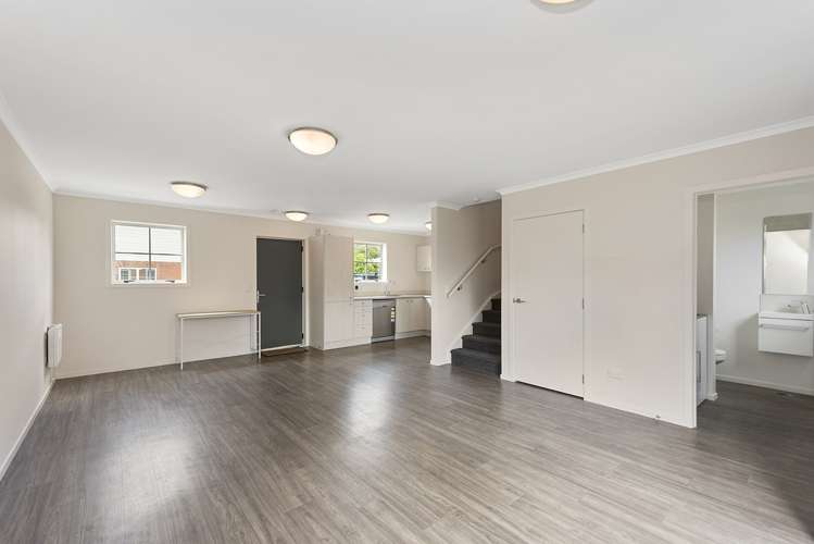 26 Chiefs Court Hamilton East_3