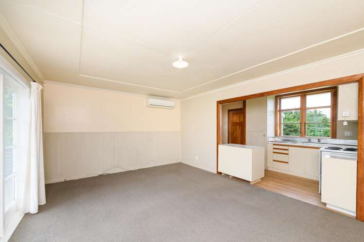 24 Main Street Marton_24