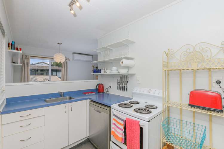 57 Meadowvale Rise Titirangi_10