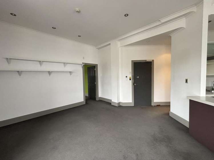 25/2 Victoria Ave City Centre_6