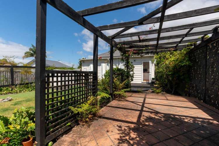 76 Roberton Road 10016_10