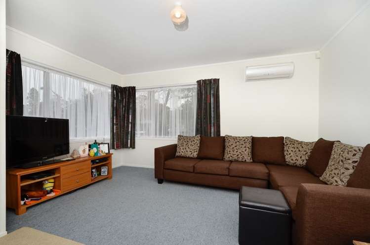 2/49 Zita Maria Drive Massey_2