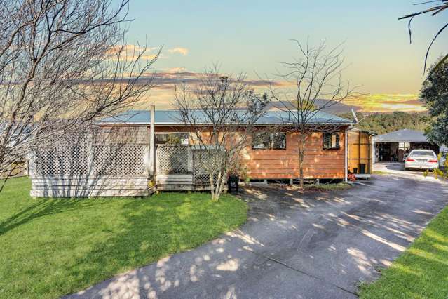 143 Lorraine Place Whangamatā_2