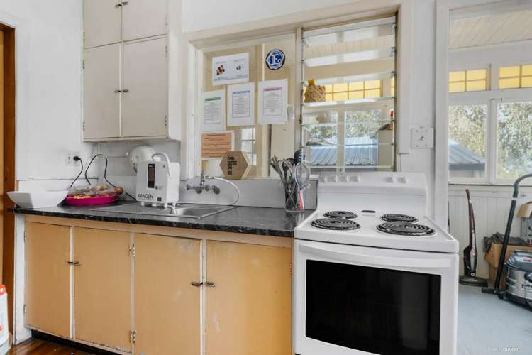 120 Hutchinson Avenue New Lynn_14