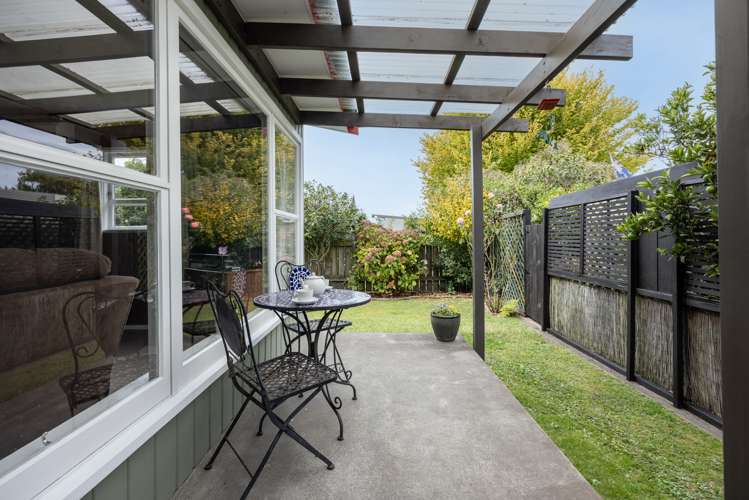 2/32 White Street Taradale_9