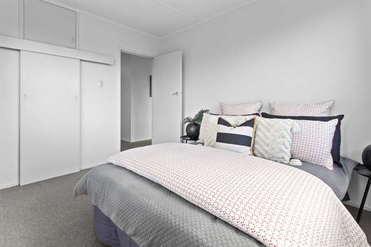 55 Houchens Road Glenview_12