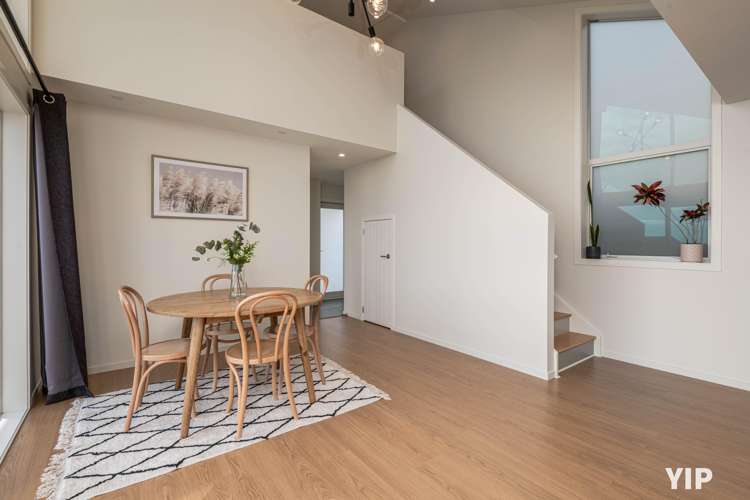 68 Cedarwood Street Woodridge_10