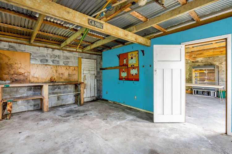 16 Old South Road Okato_24