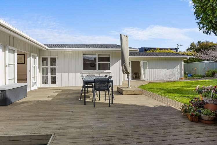 15 Glenside Avenue Pakuranga Heights_16