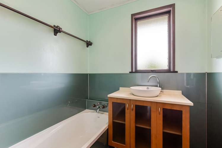 7 Newington Road Henderson_10