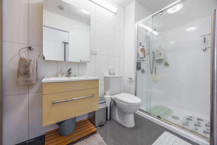813/17 Putney Way Manukau_6