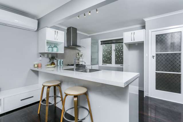 1/1 Anne Road Hillcrest_3