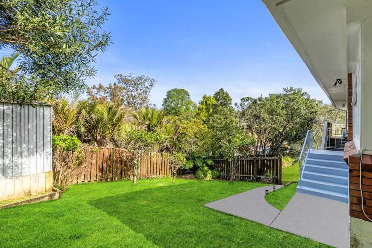 2/55 Ayton Drive Totara Vale_6