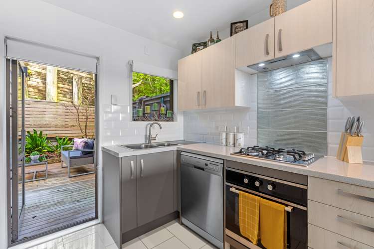 2/13 Pannill Place Oteha_5