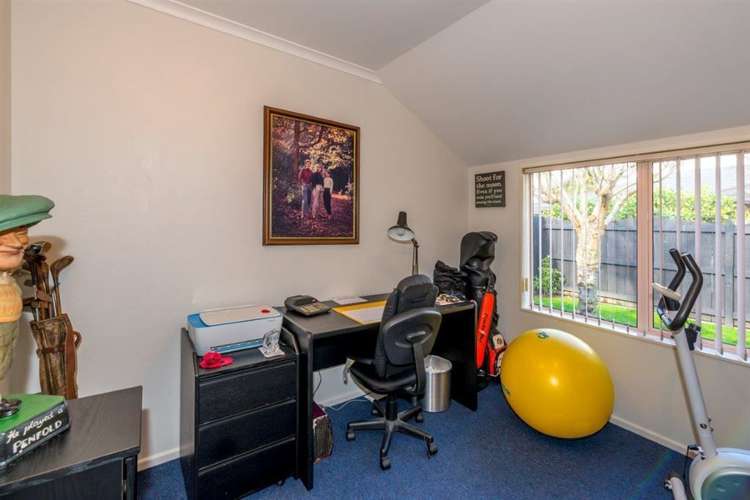7 Lynch Grove Levin_20