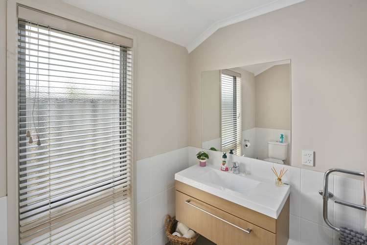 107 Saxton Road Stoke_15