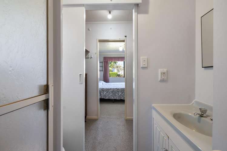 12 Cargill Grove Kelvin Grove_18