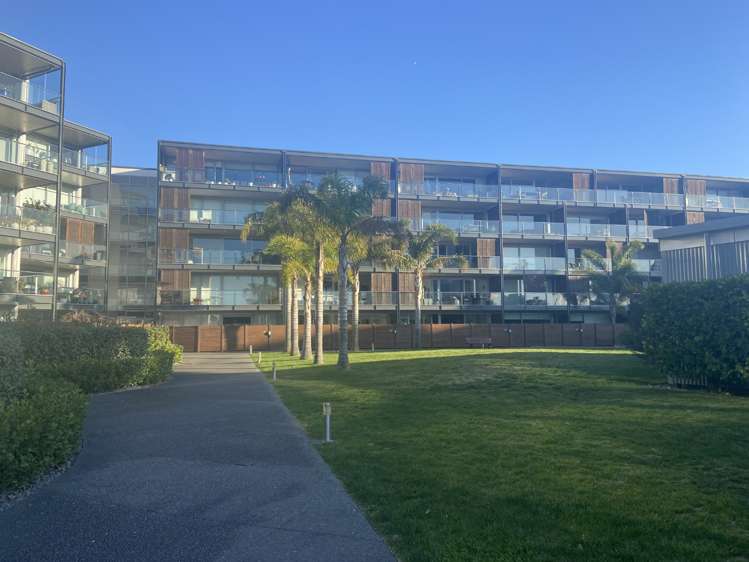 C308/14 West Quay Ahuriri_0