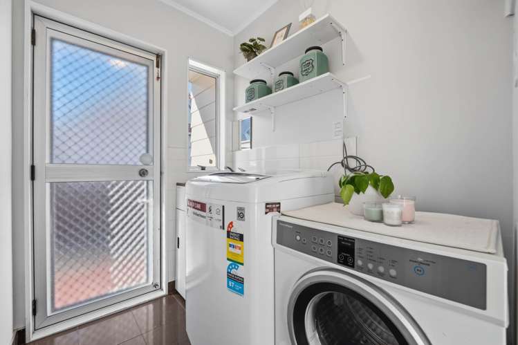 1/17 Lambrown Drive Totara Vale_8