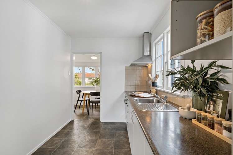 35 Premier Avenue Point Chevalier_14