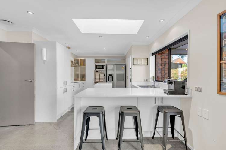 6 Billabong Place Botany Downs_9