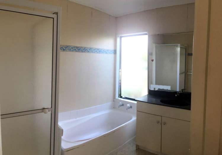 67 Burswood Drive Pakuranga Heights_4