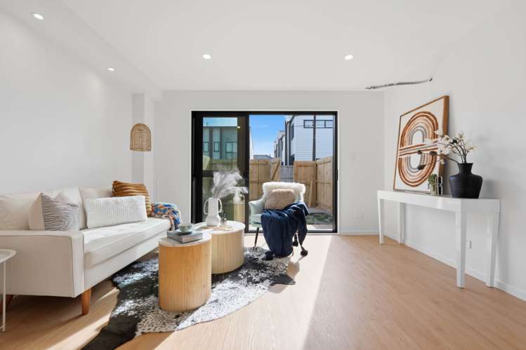 12 Lunn Avenue_3