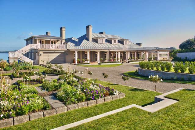 $24m Waiheke estate: Sale turns into a 'battle of the bands' type contest