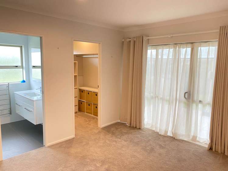 22 Gillett Place Botany Downs_11