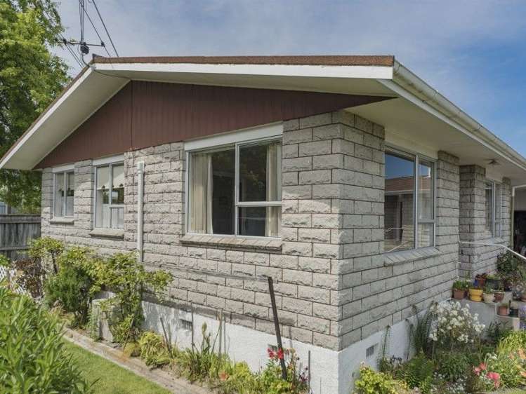 1/16 Cobham Crescent Stoke_17