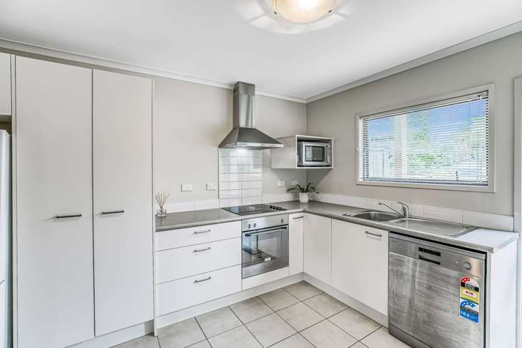 24/94 Glengarry Road Glen Eden_8