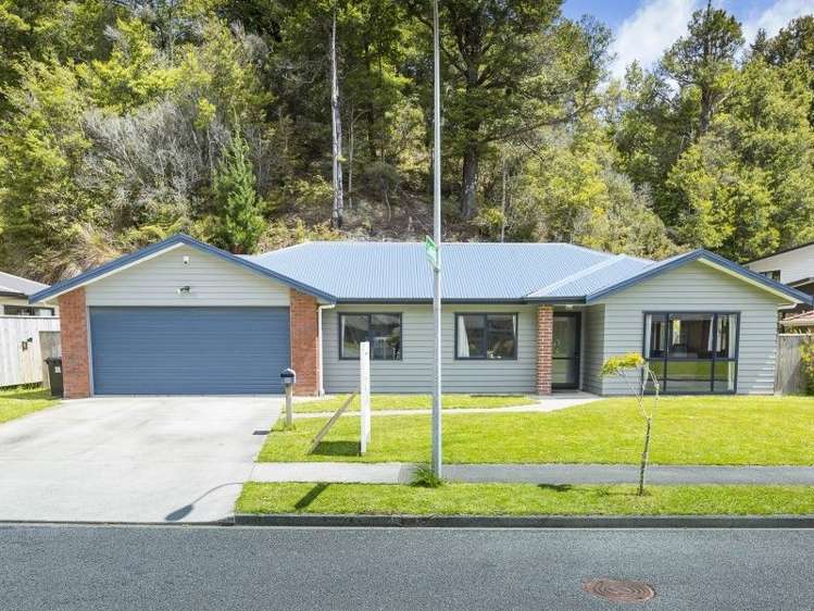 20 Aragon Grove Kingsley Heights_10