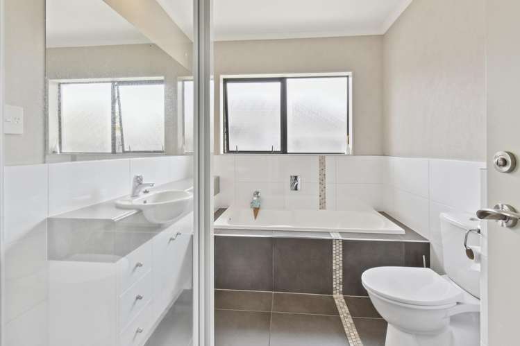 25 Girvan Terrace Wattle Downs_8