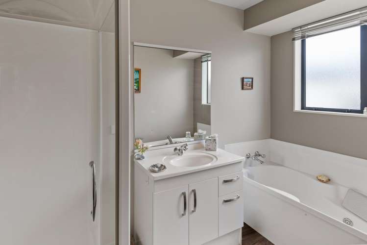 60 Essex Street Weston_12