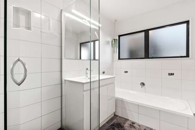 8 Brixton Road Manly_22