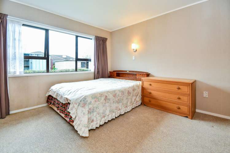 38 Rushgreen Avenue Pahurehure_12