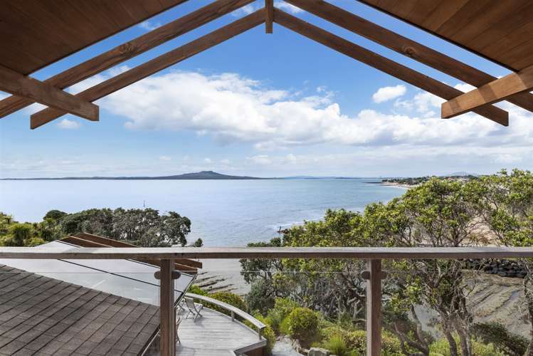 1/3 Beach Road Castor Bay_4