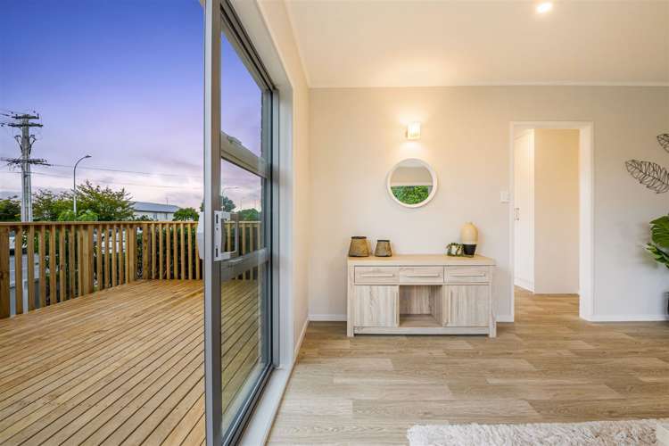1/14 Flanshaw Road Te Atatu South_3