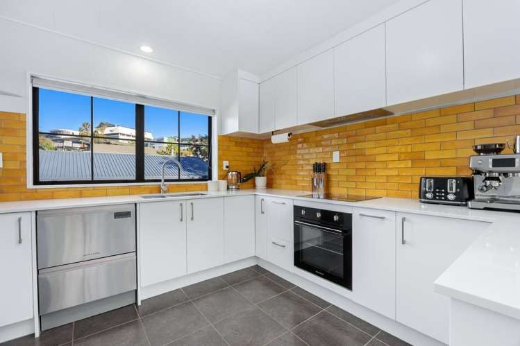 54b Polkinghorne Drive Manly_9
