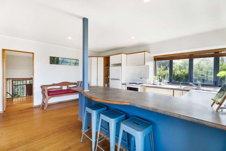 51 Swann Beach Road Stanmore Bay_12