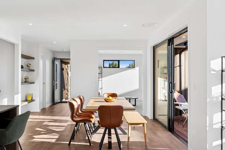 34 Burbank Road_5