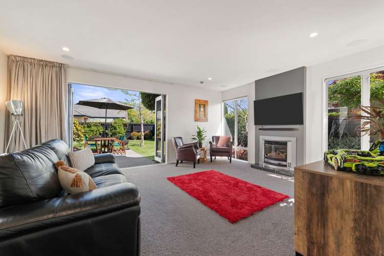 15 Riverwood Boulevard Redwood_6