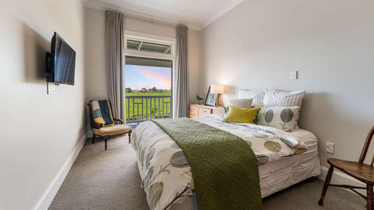 111 Wharf Road Clarks Beach_23