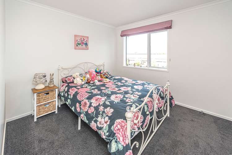 16 Magnolia Crescent Tawhero_11