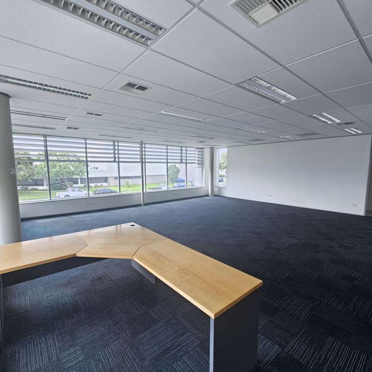 16 Highbrook Drive East Tamaki_5